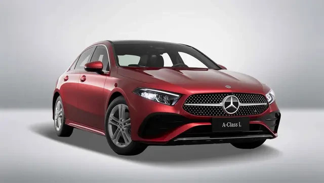 کفپوش چرمی پنج بعدی بنز A180 L